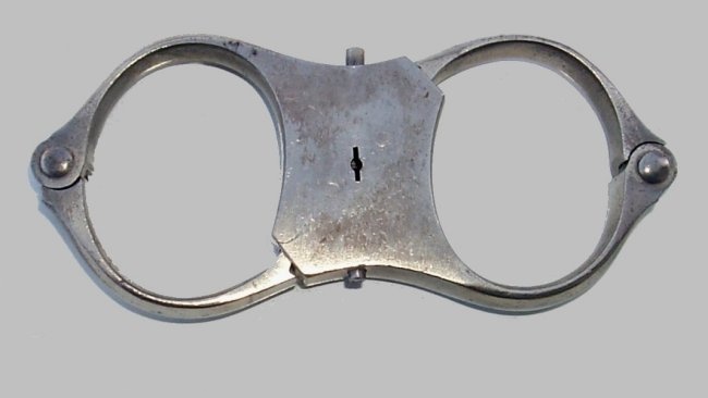 handcuffe